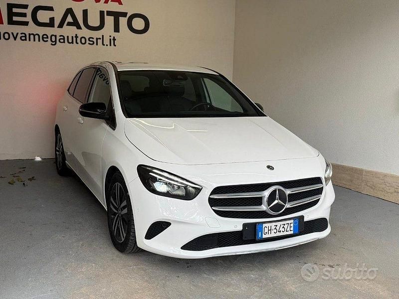 Usata Mercedes B220 190 CV (139 kW) 2022 Bianco Monovolume