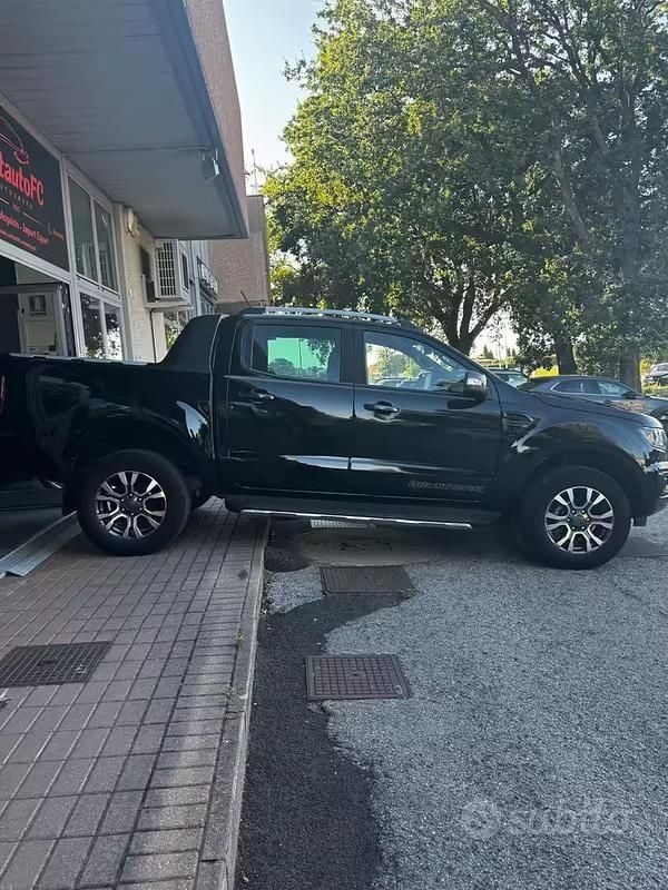 Usata Ford Ranger Wildtrack 169 CV (124 kW) 2022 Nero Pick-up