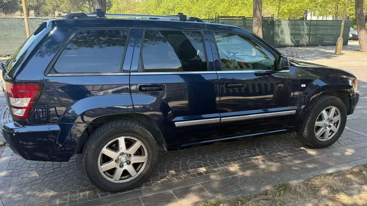 Usata Jeep Grand Cherokee Overland 218 CV (160 kW) 2008 Blu/azzurro SUV