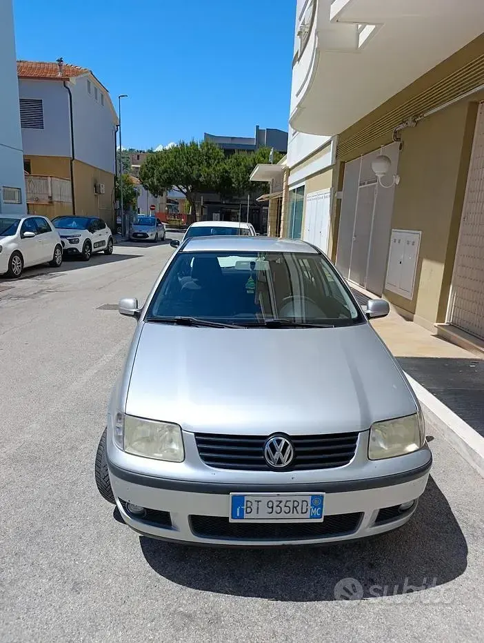 Usata VW Polo 64 CV (47 kW) 2001 Grigio Berlina
