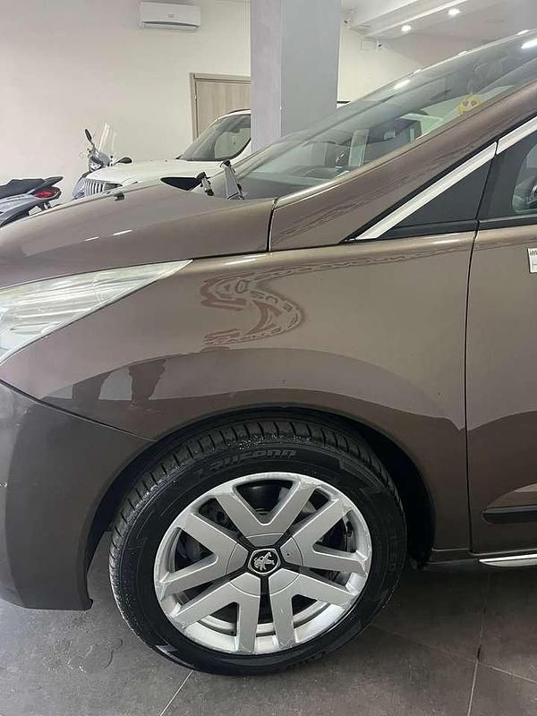 Usata Peugeot 3008 163 CV (119 kW) 2013 Marrone metalizzato Station wagon
