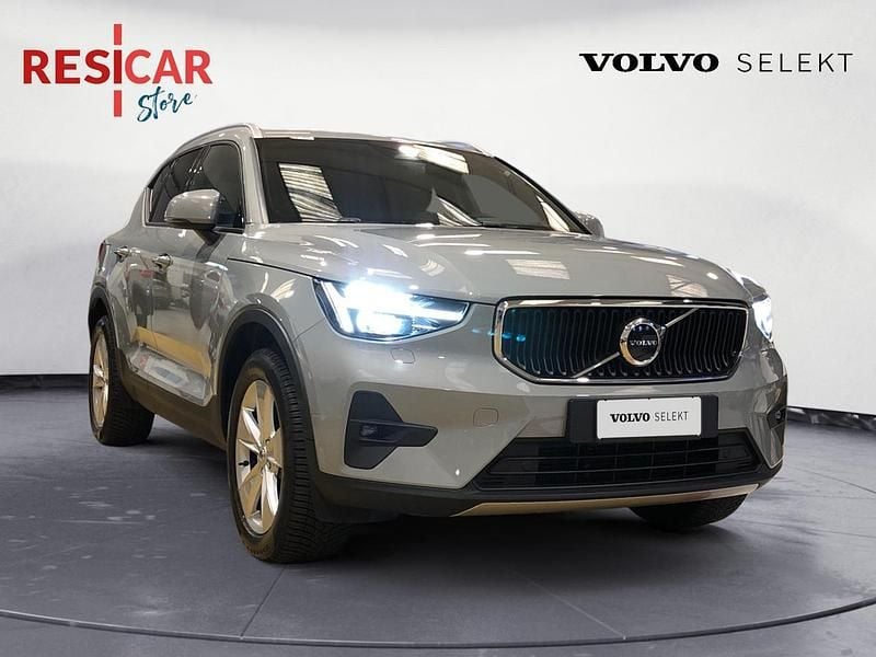 Grigio Usata 2025 Volvo XC40 Core SUV | 29.900 € (Ottimo prezzo) - Immagine 1/4