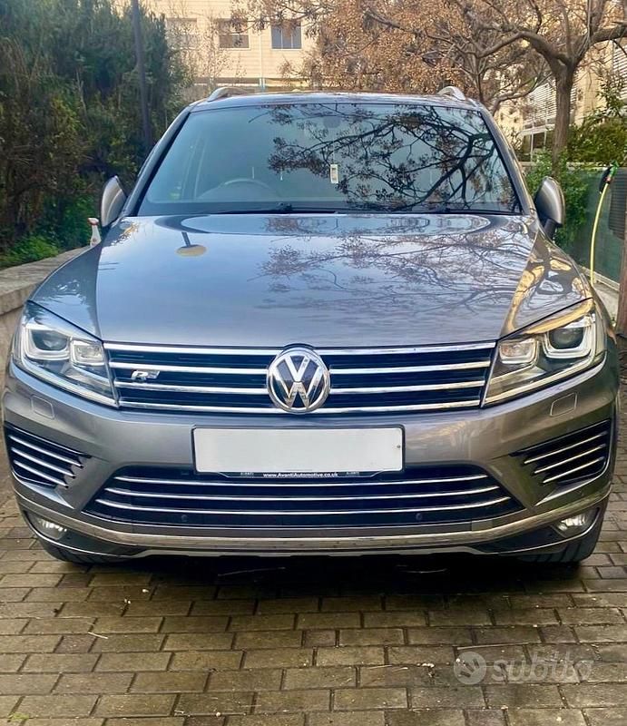 Usata VW Touareg 240 CV (176 kW) 2015 Grigio SUV