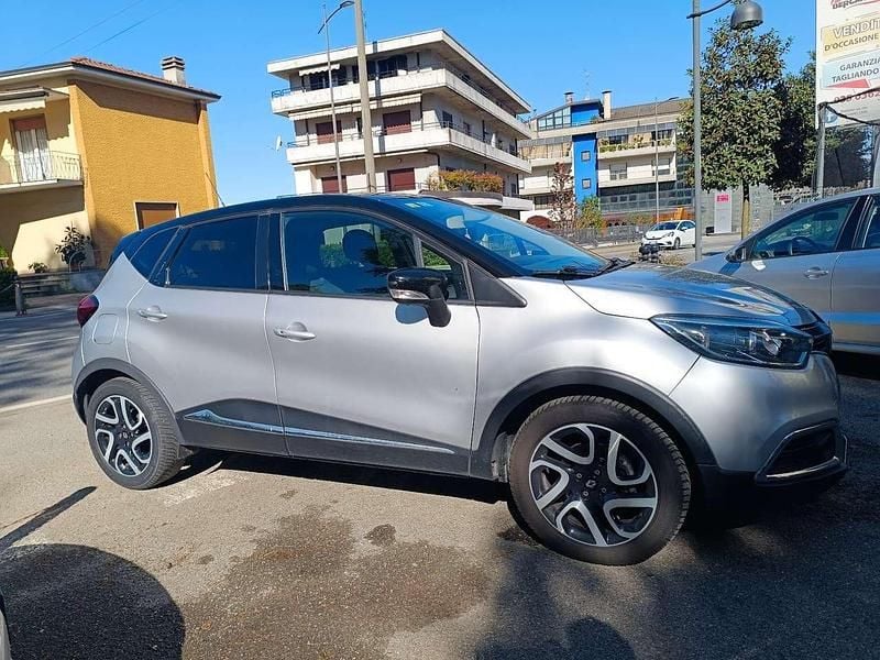 Usata Renault Captur 90 CV (66 kW) 2014 Argento SUV