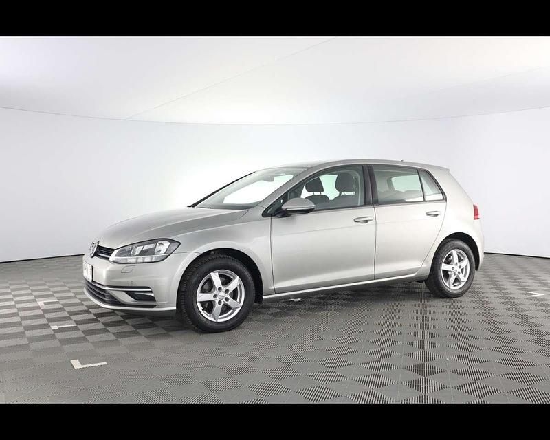 Grigio Usata 2019 VW Golf Business Tre volumi | 14.200 € (Ottimo prezzo) - Immagine 1/4