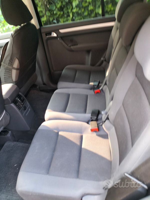 Usata VW Touran 102 CV (75 kW) 2013 Nero Monovolume