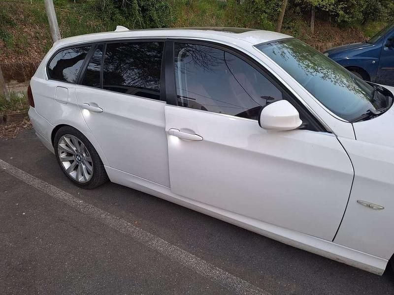 Usata BMW 330 245 CV (180 kW) 2009 Bianco Station wagon