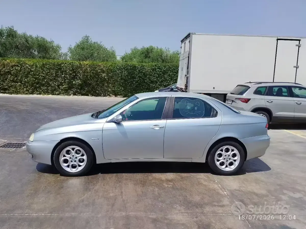 Usata Alfa Romeo 156 Progression 140 CV (102 kW) 2003 Grigio Berlina