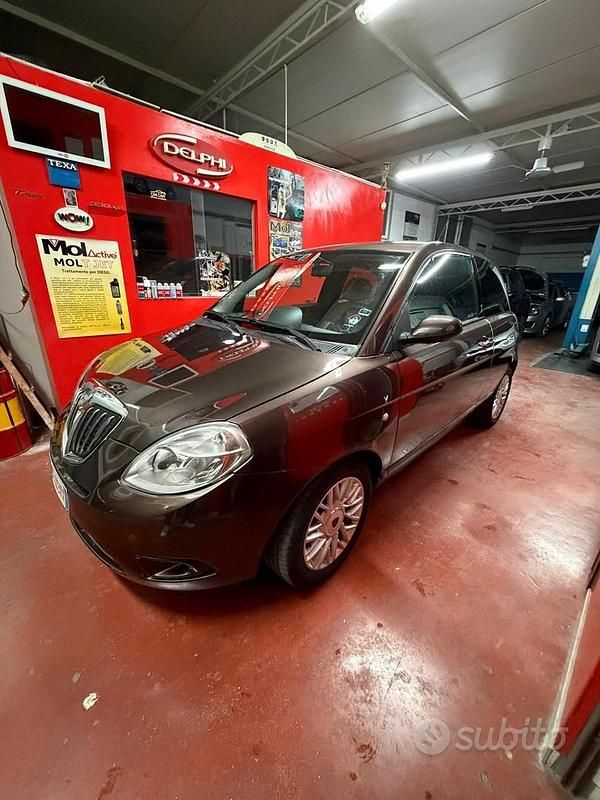 Usata Lancia Ypsilon 69 CV (50 kW) 2009 Marrone Utilitaria