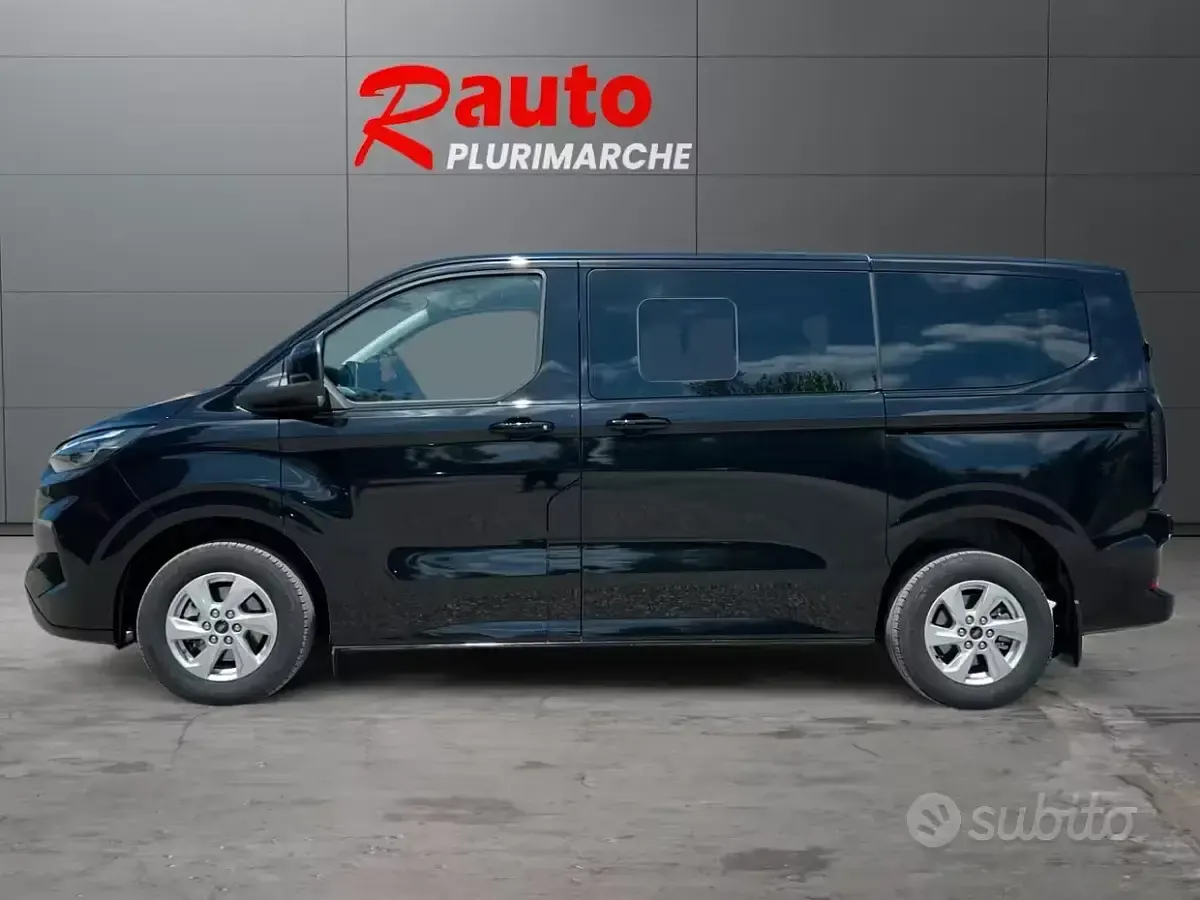 Usata Ford Transit Custom Titanium 151 CV (111 kW) 2025 Nero Monovolume
