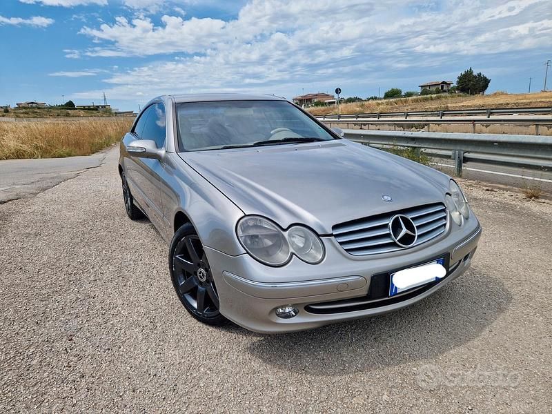 Grigio Usata 2004 Mercedes CLK270 Avantgarde Coupé | 4900 € (Buon prezzo) - Immagine 1/4