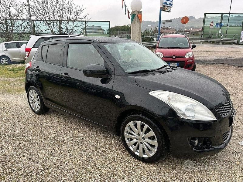Usata Suzuki Swift GL 75 CV (55 kW) 2012 Nero Utilitaria