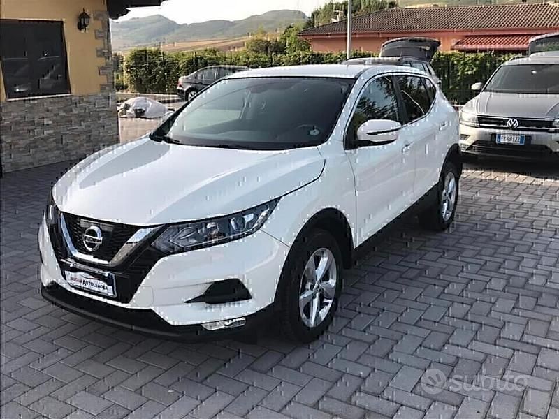 Usata Nissan Qashqai 131 CV (96 kW) 2018 Bianco SUV