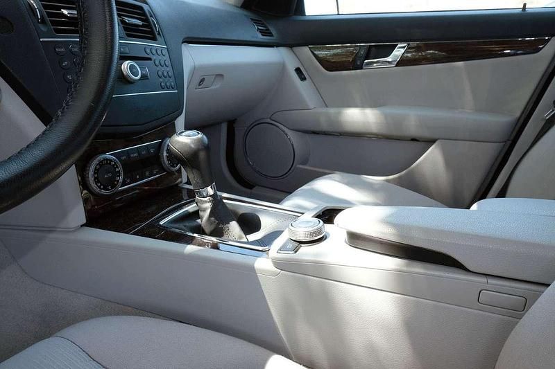 Usata Mercedes C200 Elegance 184 CV (135 kW) 2008 Berlina