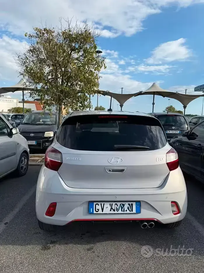 Usata Hyundai i10 N Line 90 CV (66 kW) 2024 Grigio Utilitaria