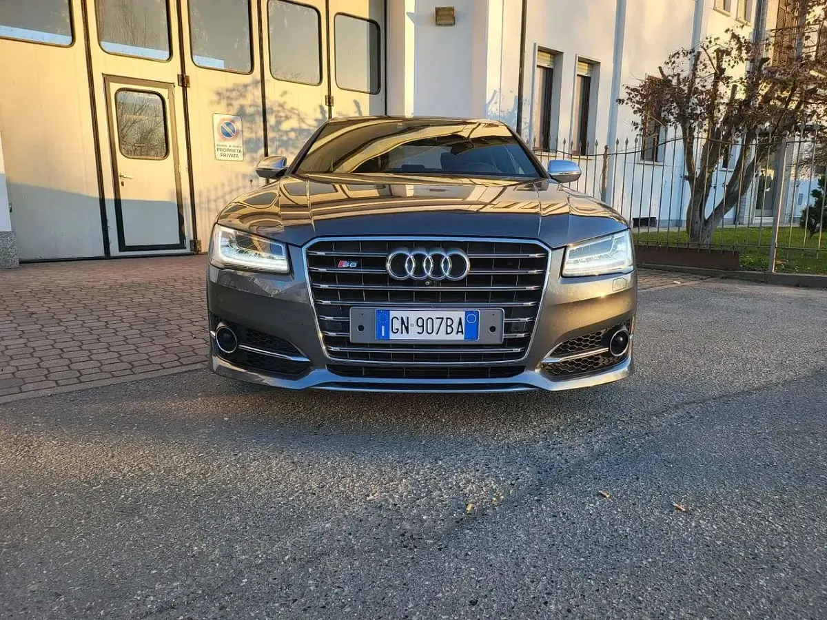 Usata Audi S8 Ambiente 519 CV (381 kW) 2014 Daytona Berlina