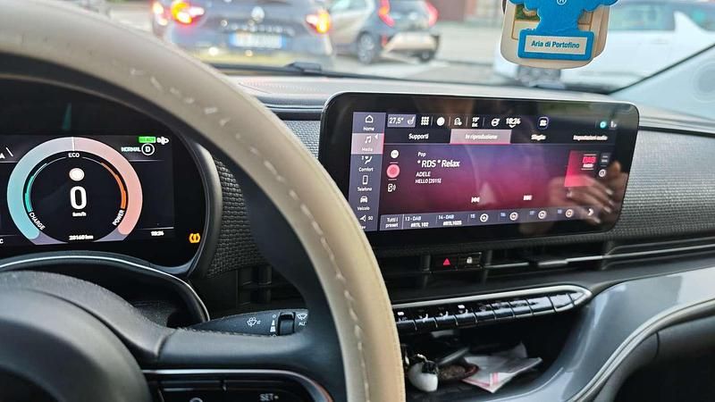 Begagnad Fiat 500e 42 kW (58 HK) 2021 Blå Cab