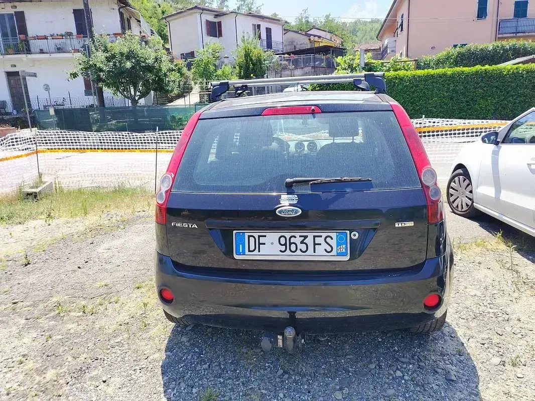 Usata Ford Fiesta Titanium 68 CV (50 kW) 2007 Utilitaria
