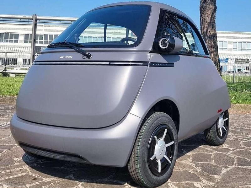 Grigio Nuova 2025 Micro Microlino Due volumi | 9900 € - Immagine 1/4