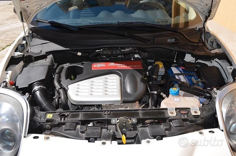 Usata Alfa Romeo MiTo 120 CV (88 kW) 2015 Bianco Utilitaria