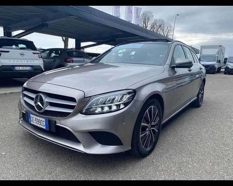 Usata Mercedes C220 Business 194 CV (142 kW) 2021 Grigio Station wagon