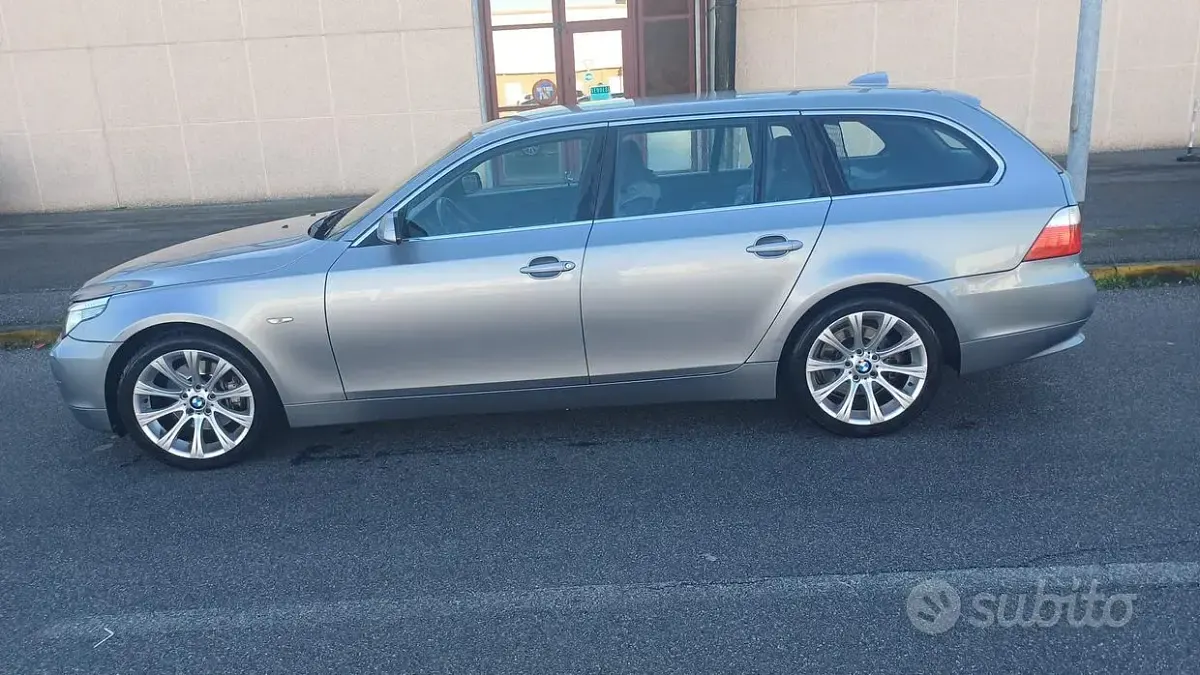 Usata BMW 530 122 CV (89 kW) 2007 Grigio Station wagon