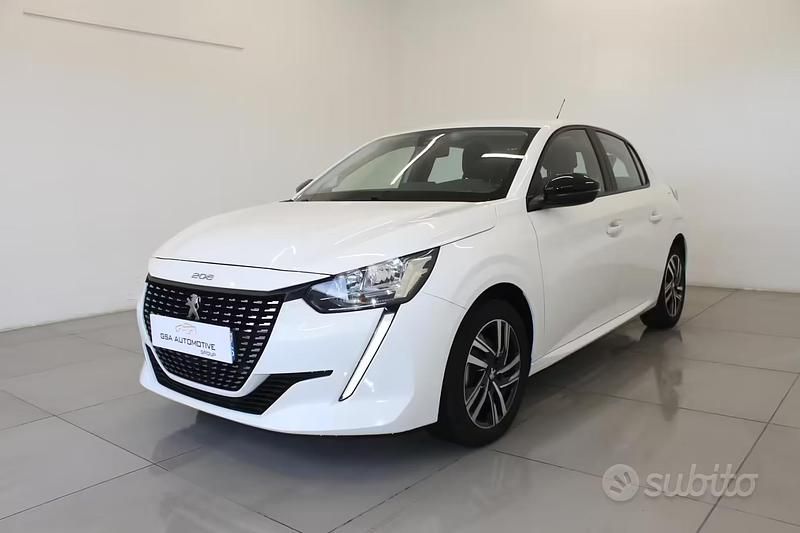 Usata Peugeot 208 Allure 101 CV (74 kW) 2023 Bianco Utilitaria