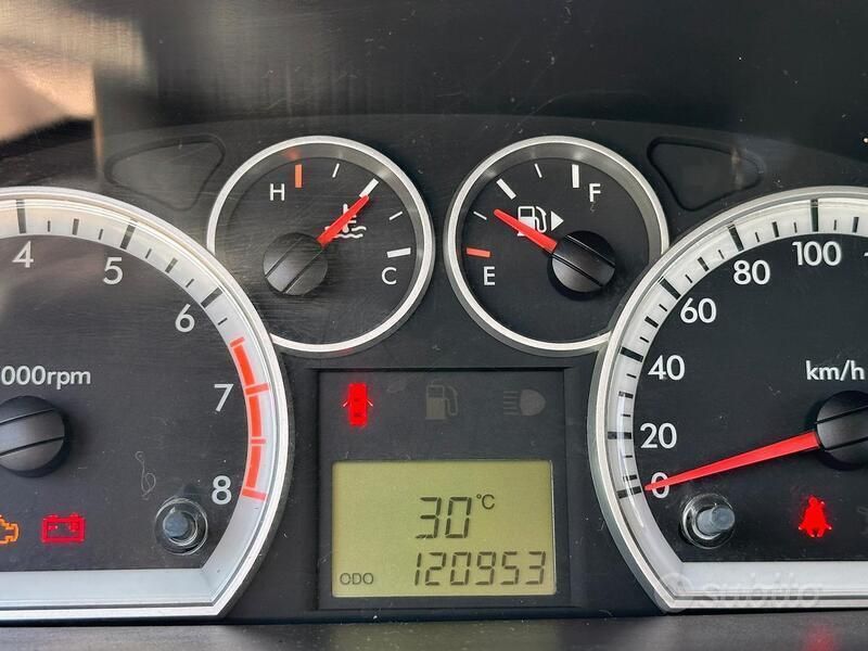 Usata Chevrolet Aveo LS 84 CV (61 kW) 2009 Grigio Utilitaria