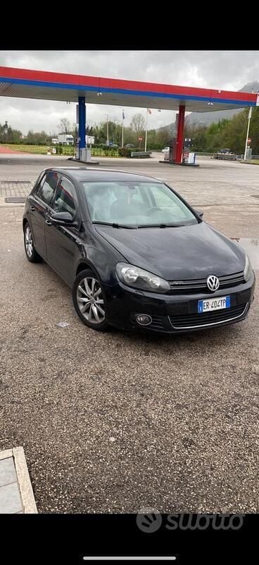 Nero Usata 2013 VW Golf VI Due volumi | 5000 € (Ottimo prezzo) - Immagine 1/4