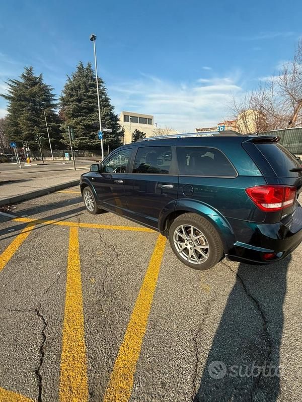 Usata Fiat Freemont Lounge 170 CV (125 kW) 2015 Blu SUV