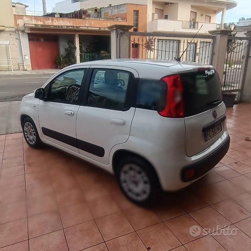 Usata Fiat Panda Lounge 95 CV (69 kW) 2016 Bianco Utilitaria