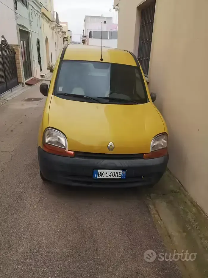 Usado Renault Kangoo 64 CV (47 kW) 2000 Monovolumen