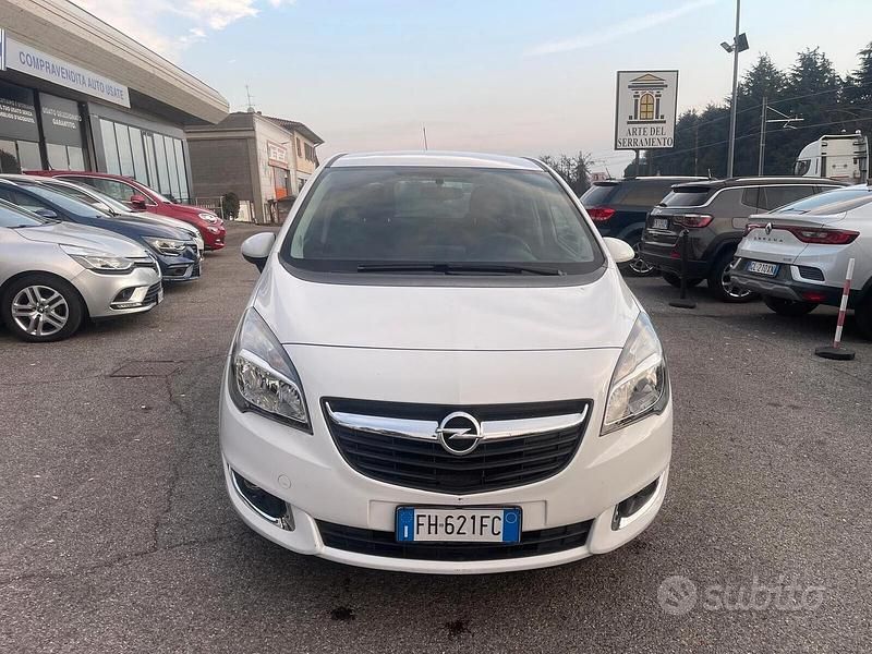 Usata Opel Meriva 101 CV (74 kW) 2017 Bianco Monovolume