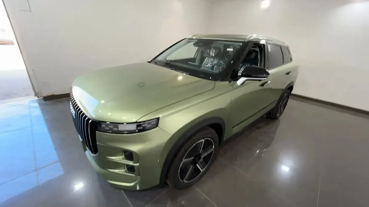 Nuova Jaecoo 7 147 CV (108 kW) 2026 Olive gray SUV