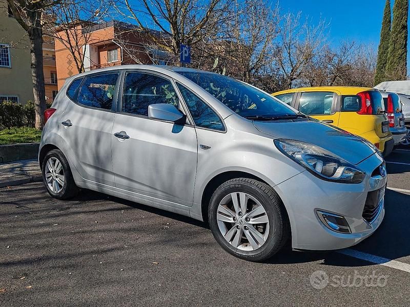 Usata Hyundai ix20 90 CV (66 kW) 2014 Grigio Utilitaria
