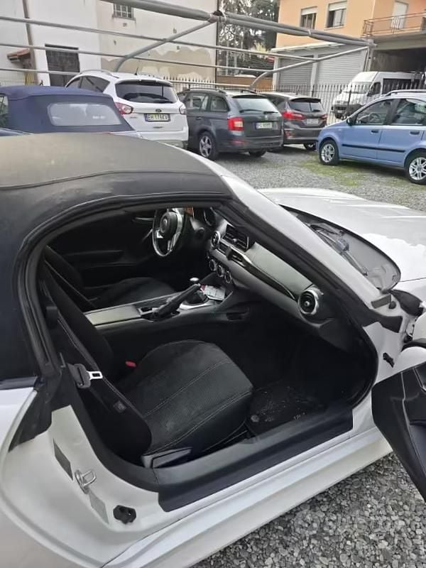Usata Fiat 124 Spider Lusso 140 CV (102 kW) 2019 Bianco Cabrio