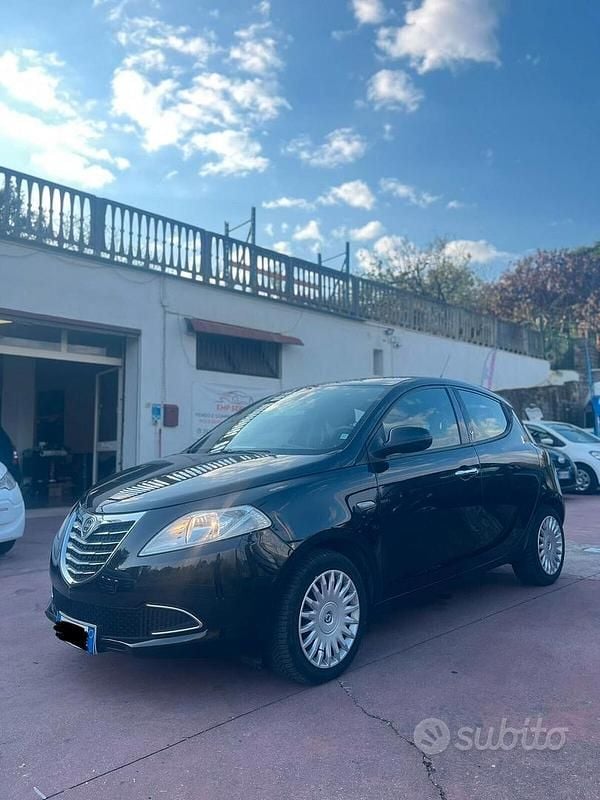 Usata Lancia Ypsilon S 95 CV (69 kW) 2015 Nero Utilitaria