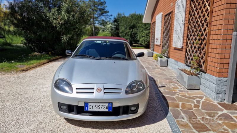Usata MG 1600 116 CV (85 kW) 2006 Grigio Cabrio