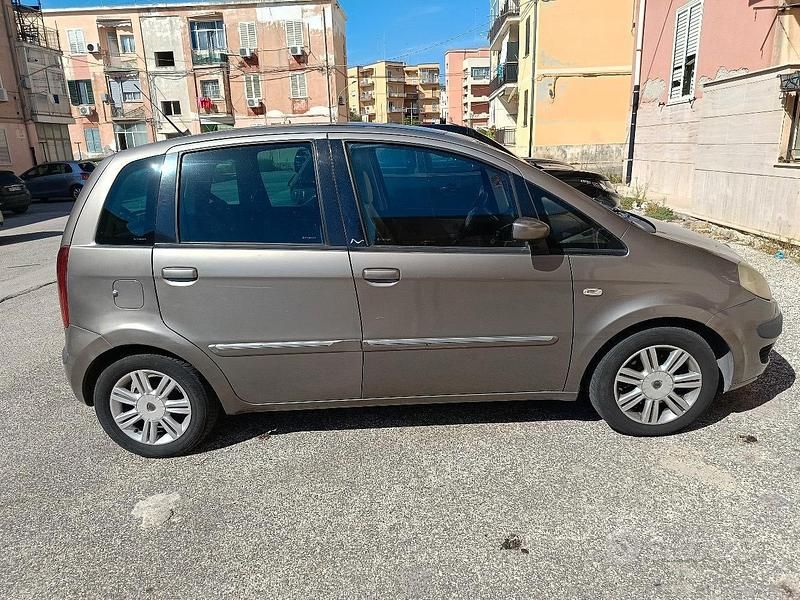 Usata Lancia Musa 101 CV (74 kW) 2007 Monovolume