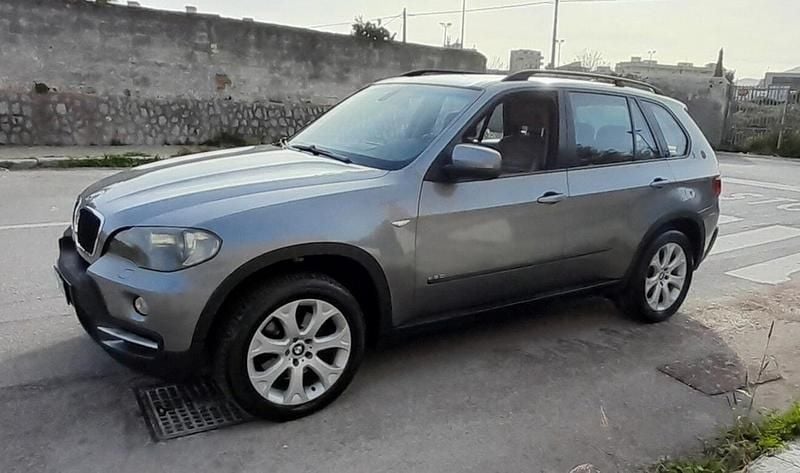 Grigio Usata 2008 BMW X5 SUV | 3900 € (Ottimo prezzo) - Immagine 1/4