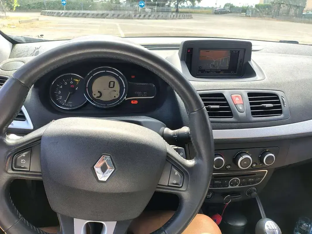 Usata Renault Mégane GrandTour 131 CV (96 kW) 2010 Grigio Station wagon
