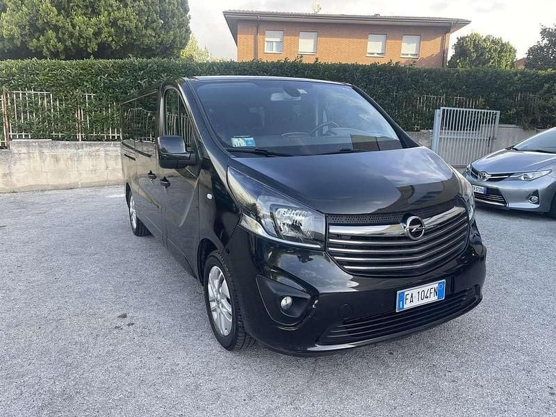 Usata Opel Vivaro 140 CV (102 kW) 2015 Monovolume