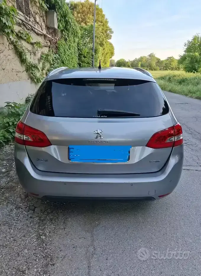 Usata Peugeot 308 SW 120 CV (88 kW) 2015 Grigio Station wagon