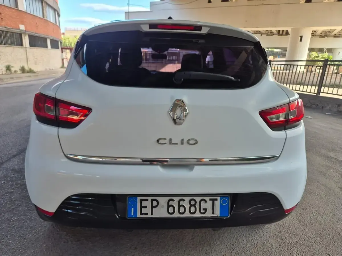 Usata Renault Clio IV 72 CV (52 kW) 2014 Bianco Berlina