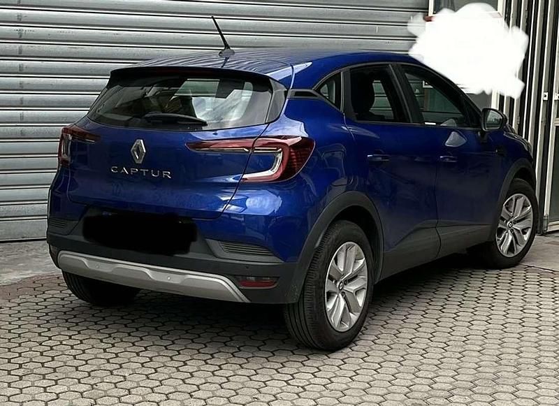 Usata Renault Captur Equilibre 101 CV (74 kW) 2023 Blu/azzurro SUV