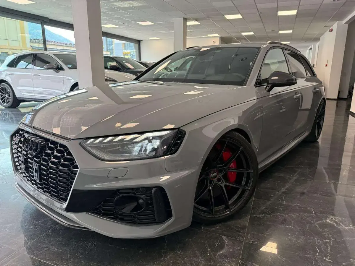 Usata Audi RS4 Ambiente 450 CV (330 kW) 2020 Dravit grey metallic Station wagon