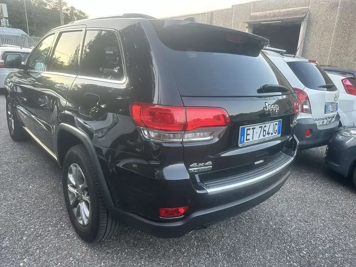 Usata Jeep Grand Cherokee Overland 250 CV (183 kW) 2013 Nero SUV