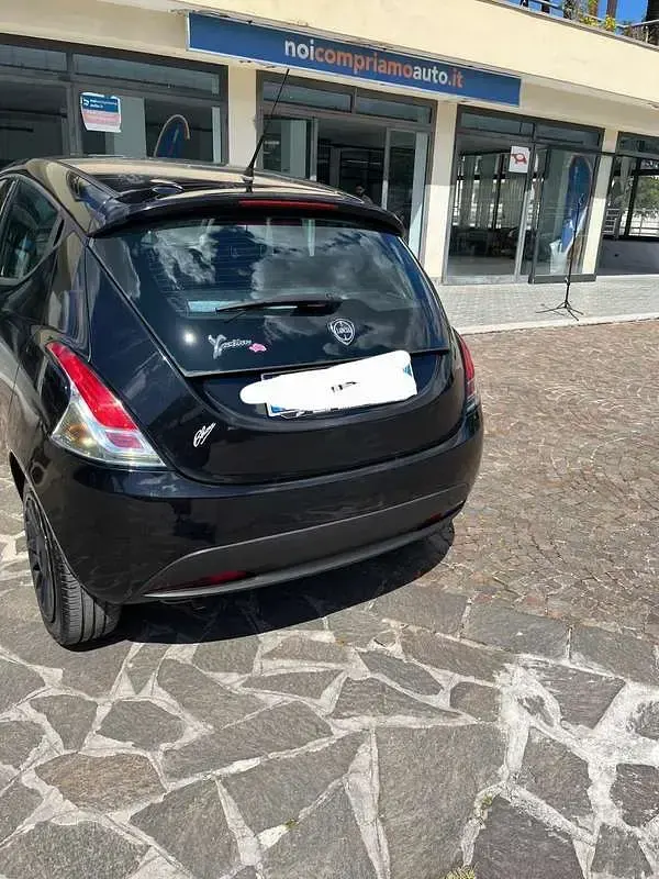 Usata Lancia Ypsilon Silver 69 CV (50 kW) 2012 Utilitaria