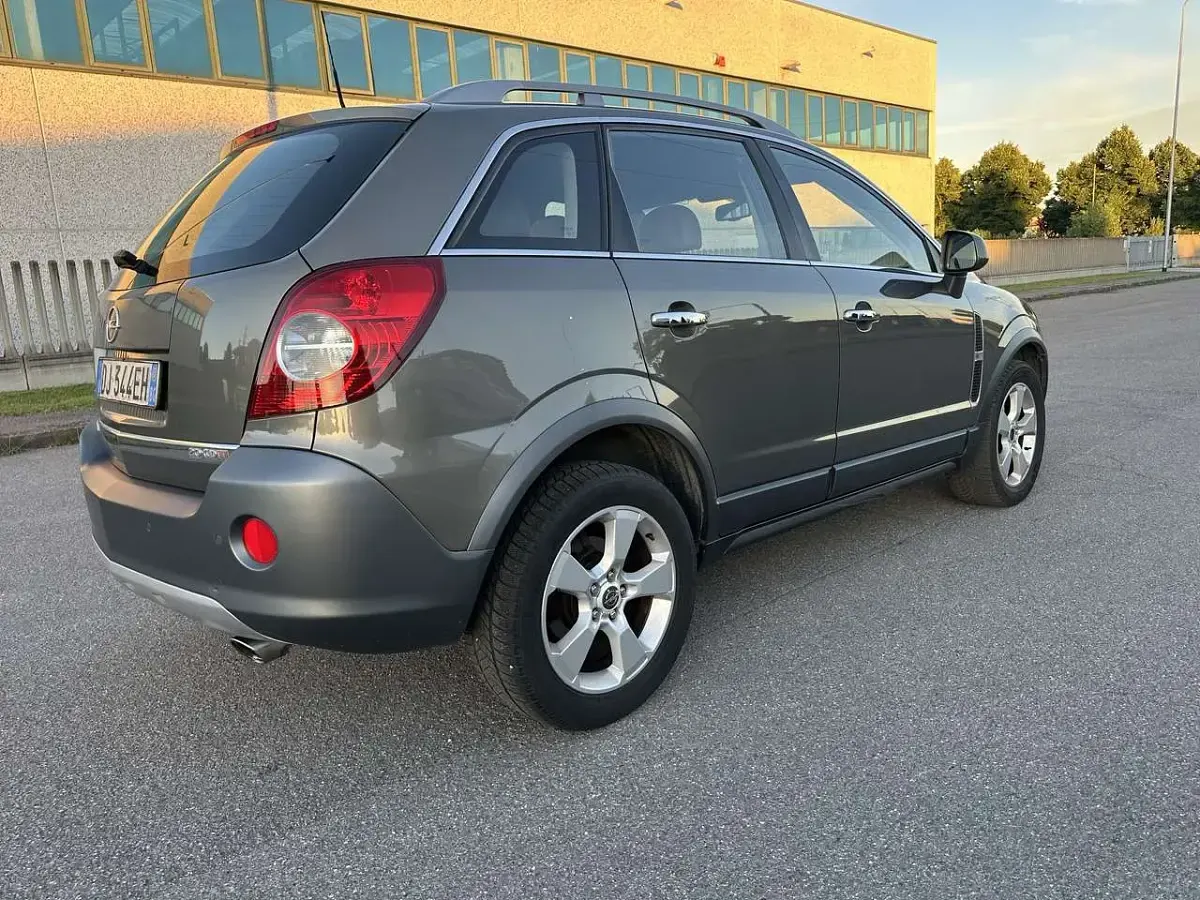 Usata Opel Antara Cosmo 150 CV (110 kW) 2007 Other SUV
