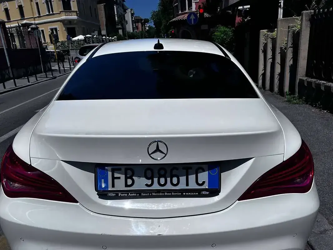Usata Mercedes CLA180 Night 109 CV (80 kW) 2015 Bianco Berlina